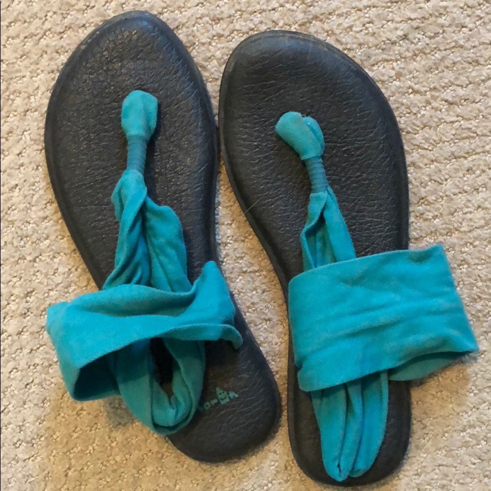 Sanuk teal sandals